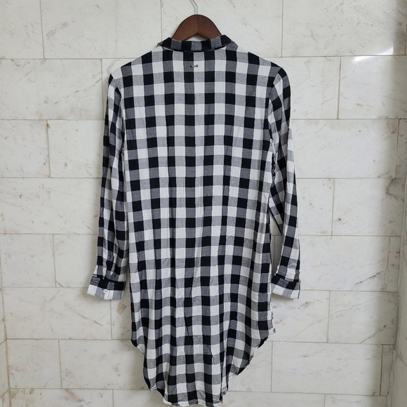 ONLY Checked Button Down Shirt - Picture 2 of 5